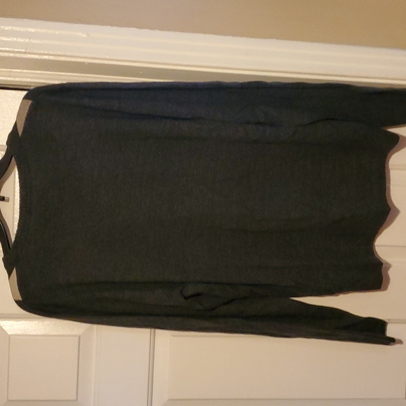 Gray sweater - Picture 11 of 11